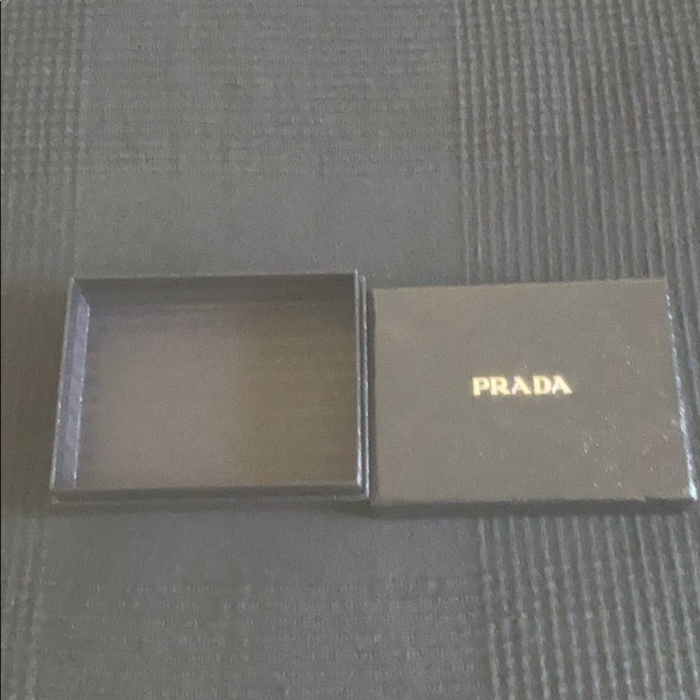 Prada Box 📦